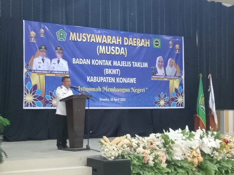 Suasana khidmat menyelimuti ruang pertemuan salah satu hotel di Unaaha, Rabu (30/4/2025), ketika Wakil Bupati Konawe H. Syamsul Ibrahim secara resmi membuka Musyawarah Daerah (Musda) Badan Kontak Majelis Taklim (BKMT) Kabupaten Konawe. Dengan tema 