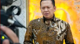 Wakil Ketua Umum KADIN Indonesia sekaligus anggota DPR RI Bambang Soesatyo menghimbau semua pihak untuk proporsional menyikapi dampak pembebanan bea masuk oleh Amerika Serikat terhadap produk ekpor Indonesia, Jakarta, Rabu (8/4/25).