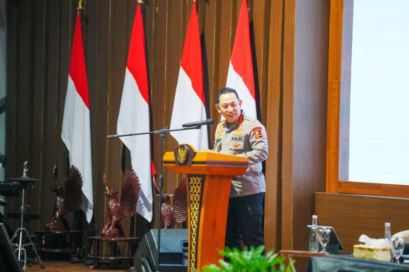 Kapolri Jenderal Listyo Sigit Prabowo mengapresiasi pelaksanaan Operasi Ketupat 2025 berjalan dengan baik sehingga arus mudik dan arus balik lebaran lancar, aman, nyaman dan berkeselamatan, Rabu (9/4/2025).