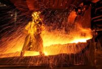 Ilustrasi produksi konsentrat tembaga di salah satu smelter dalam negeri.