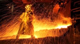Ilustrasi produksi konsentrat tembaga di salah satu smelter dalam negeri.