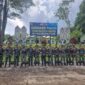 Komandan 9 Rejimen Tentera Darat Malaysia (TDM), Letnan Kolonel (Letkol) Fatih melakukan kunjungan kehormatan ke Markas Komando Taktis (Kotis) Satgas Pamtas RI–Malaysia Yonzipur 5/ABW di Nanga Badau, Kecamatan Badau, Kabupaten Kapuas Hulu, Jum'at (11/4/2025).