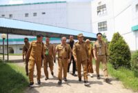 Bupati Konawe, H. Yusran Akbar, melakukan inspeksi mendadak (sidak) ke Rumah Sakit Umum Daerah (RSUD) Konawe guna memastikan kualitas pelayanan kesehatan bagi masyarakat, Selasa (8/4/2025)