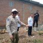 Wakil Bupati Konawe, H. Syamsul Ibrahim, melakukan peninjauan langsung terhadap kondisi Gedung Kwartir Cabang (Kwarcab) Gerakan Pramuka Kabupaten Konawe yang direncanakan akan direhabilitasi dalam waktu dekat. Kunjungan ini dilakukan pada Rabu pagi (30/4/2025), sebagai langkah awal pemerintah daerah dalam mendukung revitalisasi fasilitas kepramukaan yang dinilai kurang memadai.