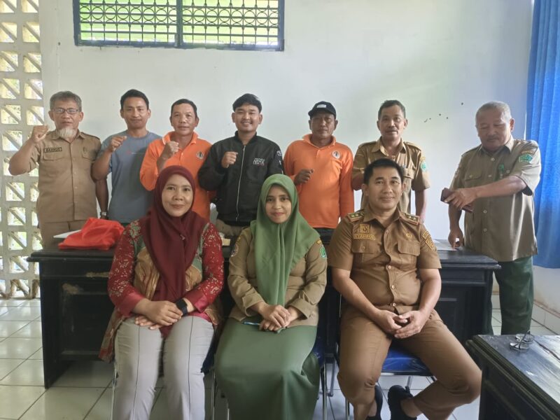 Dinas Lingkungan Hidup (DLH) Kabupaten Konawe menggelar rapat strategis guna mengoptimalkan penarikan retribusi sampah sekaligus memperkuat persiapan menuju penghargaan Adipura. Rapat dipimpin langsung oleh Sekretaris Dinas (Sekdis) DLH Konawe, Syahrul, di Kantor DLH setempat, Selasa (6/5/2025).