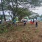 Ribuan Aparatur Sipil Negara (ASN) bersama warga Kelurahan dan Kecamatan di Unaaha turun ke jalan dalam aksi 