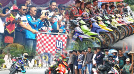 Suara deru mesin motor menggema di lintasan eks STQ Unaaha, Sabtu (24/5/2025), menandai dibukanya Konawe Cup Race (KCR) 2025 dengan gebrakan spektakuler. Ajang balap motor tahunan ini memecahkan rekor partisipasi dengan 435 pembalap yang turun ke trek, menjadikannya event road race terbesar sepanjang sejarah Sulawesi Tenggara!


Bupati Konawe, H. Yusran Akbar, secara resmi membuka KCR 2025 didampingi Wakil Bupati H. Syamsul Ibrahim dan Hj. Sarnina Yusrin Usbar (SYU) selaku pembina Garasi Otomotif dan sponsor utama. 