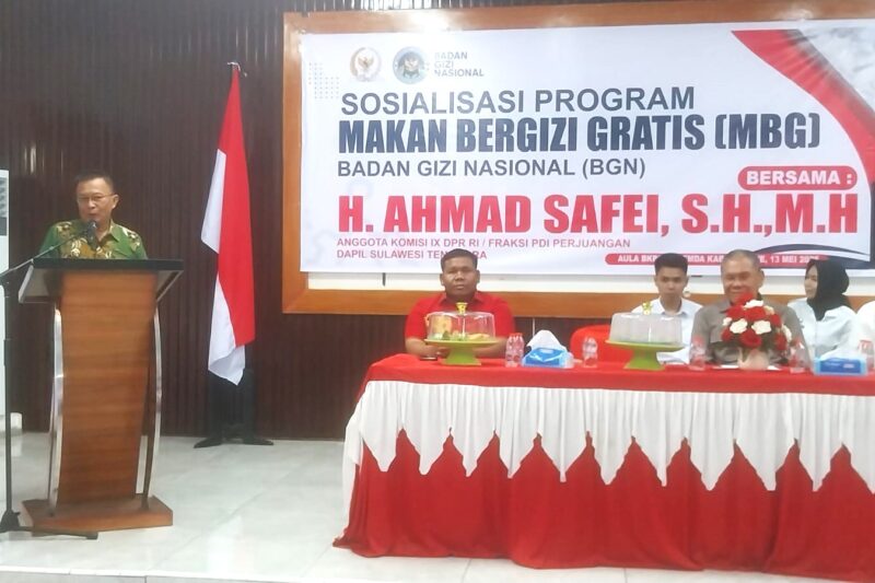 Badan Gizi Nasional (BGN) menggelar Sosialisasi Program Makan Bergizi Gratis (MBG) di Aula BKPSDM Kabupaten Konawe pada Selasa (13/5/2025). Acara ini turut dihadiri oleh Anggota Komisi IX DPR RI Dapil Sulawesi Tenggara H Ahmad Syafei, Wakil Bupati Konawe Syamsul Ibrahim, Ketua DPRD Konawe, Made Asmaya, Tenaga Ahli Gizi dan Promosi BGN Dedi Supardi, serta para kepala OPD, camat, lurah, kepala Puskesmas, dan kepala sekolah se-Kabupaten Konawe.