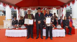 Momentum peringatan Hari Kebangkitan Nasional (Harkitnas) ke-117 di halaman Kantor Bupati Konawe menjadi saksi sejarah penandatanganan Nota Kesepahaman (MoU) kerja sama beasiswa pendidikan antara PT SCM Routa Muo dan Universitas Lakidende, Senin (20/5/2025).