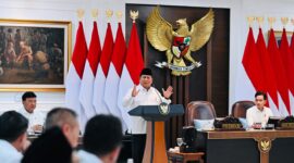 Presiden Prabowo mengungkapkan pengakuan dari dunia internasional atas keberhasilan Indonesia dalam bidang ketahanan pangan. Hal tersebut disampaikan oleh Kepala Negara saat memberikan pengantar Sidang Kabinet Paripurna di Ruang Sidang Kabinet, Istana Kepresidenan, Jakarta, pada Senin (5/5/2025).