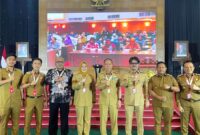 Gubernur Sulawesi Tenggara, Mayjen TNI (Purn) Andi Sumangerukka bersama Bupati Konawe, H Yusran Akbar, Bupati Muna Barat, La Ode Darwin, Bupati Kolaka Timur, Abd Azis, Walikota Kendari, Siska Karina Imran dan Bupati Konawe Utara, H Ikbar saat menghadiri Sarasehan Kebangsaan BPIP bertema 