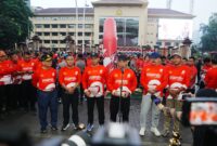 Harmoni antara kekuatan pertahanan dan penegakan hukum kembali dipertegas dalam momentum pembukaan Bhayangkara Sport Day di Lapangan Bhayangkara, Jakarta Selatan, Sabtu (21/6/2025). 
