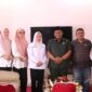 Ketua Palang Merah Indonesia (PMI) Kabupaten Konawe, Hj. Sarnina Yusrin Usbar, SE (SYU), bersama sejumlah pengurus melakukan audiensi dengan Ketua DPRD Konawe, I Made Asmaya, S.Pd.,MM di Kantor DPRD Konawe, di Unaaha, Kab Konawe, Kamis (19/6/2025).