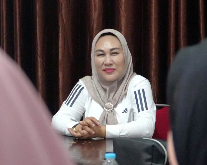Menjelang pelantikan pengurus baru akhir Juni 2025, Ketua Palang Merah Indonesia (PMI) Kabupaten Konawe, Hj. Sarnina Yusrin Usbar, SE (SYU), menggelar pertemuan strategis dengan puluhan relawan PMI se-Konawe. Pertemuan yang berlangsung di Markas PMI Konawe, Jumat (20/6/2025)