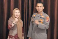 Ketua Palang Merah Indonesia (PMI) Kabupaten Konawe, Hj. Sarnina Yusrin Usbar, SE (SYU), bersama Kepala Kepolisian Resort (Kapolres) Konawe, AKBP Noer Alam, S.IK., Memperkuat komitmen Program Kemanusiaan di Markas PMI Konawe, Kamis (19/6/2025).