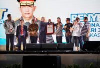 Kapolri Jenderal Polisi Dr. Listyo Sigit Prabowo menyebut penghargaan dari International Trade Union Confederation (ITUC) sebagai bukti hubungan harmonis antara Polri dan serikat buruh di Indonesia, Jakarta, Kamis (10/7/25).