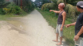 Musim hujan menjadi momok menakutkan bagi warga Lorong Kelapa Gading, Jalan Wayong, Kelurahan Asinua, Kecamatan Unaaha, Kab Konawe, Sulawesi Tenggara.