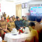 Bupati Konawe, H Yusran Akbar, ST., bersama jajaran Forkopimda menghadiri Launching Virtual Koperasi Merah Putih yang digelar serentak di seluruh Indonesia, Senin (21/07/25). Acara yang dipimpin langsung oleh Presiden RI Prabowo Subianto ini bertujuan memperkuat peran koperasi sebagai penggerak ekonomi desa.