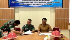 Penandatanganan program TMMD antara Pemerintah Daerah Kabupaten Konawe, oleh Kuasa Pengguna Anggaran, Robin Hermansyah mewakili Bupati Konawe dengan Komandan Kodim 1417 Kendari, Kolonel Inf. Herry Indriyanto menandai digelarnya TMMD di Kabupaten Konawe yang akan difokuskan di 2 kecamatan yakni kecamatan Asinua dan Kecamatan Padangguni di Unaaha, Sabtu Sabtu (5/7/2025).