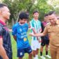 Muhammad Alfaril Pagala saat berbincang bersama Bupati Konawe, H Yusran Akbar ST: Ambisi Unaaha Football Club (UFC) Kabupaten Konawe untuk melahirkan pemain muda berbakat kian serius. Salah satu bintang muda mereka, Muhammad Alfaril Pagala (16 tahun), ke Bali United untuk mengikuti program pelatihan sekaligus persiapan seleksi Tim Nasional U-17.