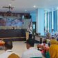Kepala Dinkes Konawe, dr. Agus Lahida, memaparkan data kematian ibu dan bayi di depan peserta rapat Audit Maternal Perinatal (AMP) digelar di Aula RSUD Konawe, Rabu (13/8/2025)