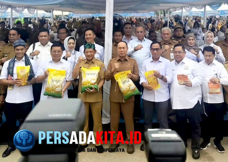 Di tengah tekanan inflasi dan kenaikan harga bahan pokok, Kadin Indonesia bersama Kemendagri, BPN, dan Pemprov Sultra meluncurkan solusi nyata: Gerakan Pangan Murah, yang digelar di Kendari, 26 Agustus 2025.
