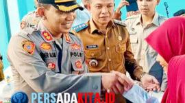 Bupati Konawe, H. Yusran Akbar ST, didampingi Forkopimda resmikan Program Makan Bergizi Gratis (MBG) di SDN 1 Wawotobi, Senin (25/8/2025). Program ini akan menyasar 9.133 siswa di 4 kecamatan pertama.