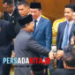 Bamsoet bersama Presiden Prabowo di Gedung Parlemen
Ketua MPR RI Bambang Soesatyo (Bamsoet) berbincang dengan Presiden Prabowo Subianto usai Sidang Tahunan MPR RI 2025 di Kompleks Parlemen, Jakarta, Sabtu (16/8/2025). Bamsoet memberikan apresiasi atas langkah tegas pemerintah dalam memperkuat kedaulatan ekonomi dan hukum.