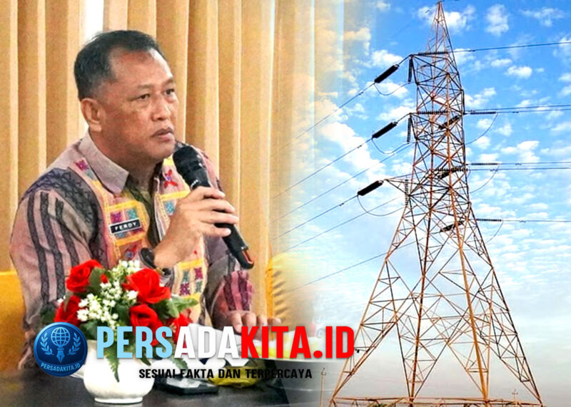 Sekda Konawe, Dr. Ferdinand saat membuka sosialisasi SUTET 275 kV di Aula Inowa, Kantor Bupati Konawe, 28 Agustus 2025 dengan Ilustrasi jalur SUTET 275 kV Andowia–Kendari yang akan melintasi tiga kabupaten/kota. Proyek strategis nasional ini akan menopang ketahanan energi Sulawesi. 