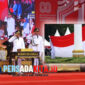 Bupati Konawe, H Yusran Akbar ST memimpin upacara HUT ke-80 RI di tengah hujan deras. Pasukan Paskibraka Konawe mengibarkan bendera dengan sempurna meski cuaca ekstrem, Minggu (17/8/2025)