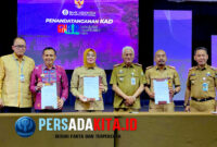 Penandatanganan MoU ketahanan pangan antara Walikota Kendari Siska Karina Imran, Bupati Konawe Yusran Akbar, dan perwakilan Pemkab Konawe Selatan di Hotel Claro Kendari, Selasa (30/9/2025). Kolaborasi ini menjadi langkah strategis lawan inflasi.