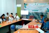 Dr. Ir. Muammar Makmur memaparkan analisis awal studi kelayakan BBI Anggabera. Kajian akademis yang komprehensif menjadi fondasi penting untuk memastikan proyek ini layak secara ekonomi, sosial, dan lingkungan.