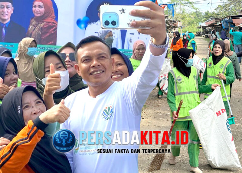 Bupati Konawe, H Yusran Akbar ST terus mendorong aparat dan masyarakatnya agar terus menjaga kebersihan Kota Unaaha, Ibukota Kabupaten Konawe, Sulawesi Tenggara dalam rangka penilaian Penilaian Adipura Baru 2025. Timeline strategis menuju Adipura 2025. Pemantauan titik pantau dimulai November 2025, dengan penilaian resmi Januari 2026. Setiap tahap harus dikerjakan dengan presisi tinggi.