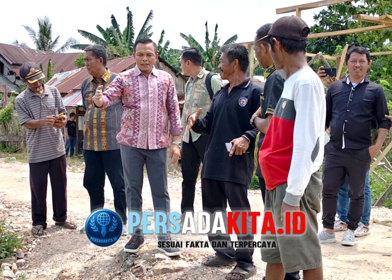 Momen Bupati Yusran Akbar (tengah), menyampaikan instruksi 