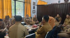Bupati Konawe H. Yusran Akbar, ST., memberikan pengarahan dan motivasi kepada seluruh jajaran Dinas Pendidikan dan Kebudayaan Kabupaten Konawe, Selasa (23/12/2025).