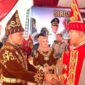 Bupati Konawe memberikan ucapan Selamat Kepada Bupati Konawe Utara: Bupati Konawe, H. Yusran Akbar ST., menegaskan pentingnya sinergi antara Konawe dan Konawe Utara sebagai daerah yang satu rumpun untuk percepatan pembangunan.