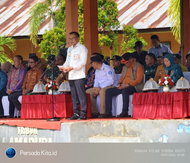 Bupati Konawe, H. Yusran Akbar, menyampaikan apresiasi dan lima pesan strategisnya kepada ratusan Kepala Desa yang hadir dalam apel.