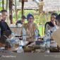 Ketua Umum Forum UKM-IKM Kabupaten Konawe, Rita Harmasan Papua, saat memberikan sambutan dalam konsolidasi pengurus baru. Ia berharap pemerintah daerah berkolaborasi dengan forum untuk kesejahteraan UMKM. 