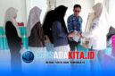 Petugas Dinas Kependudukan dan Pencatatan Sipil (Disdukcapil) Kabupaten Konawe sedang melayani perekaman KTP bagi warga dan lansia di salah satu desa terpencil. Program 