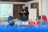 Direktur Geopolitik GREAT Institute, Dr. Teguh Santosa, saat pemaparan di hadapan puluhan content creator dalam workshop yang digelar di Palembang, Sumatera Selatan, Sabtu (16/5/2026).