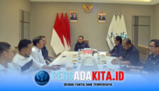 Wakil Menteri Komdigi Nezar Patria sedang memberikan paparan data saat menerima audiensi Stasiun TV Saburai Lampung di Kantor Kementerian Komdigi, Jakarta Pusat, Rabu (13/05/2026).