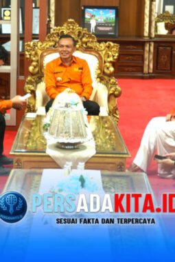 Gerak Cepat Dukung Data Nasional, Bupati Konawe dan Istri Disensus Petugas BPS