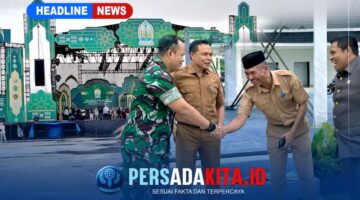 Bupati Konawe H. Yusran Akbar, S.T. (tengah), didampingi Ketua DPRD Konawe I Made Asmaya, S.Pd., M.M. (kanan), dan Dandim 1417/Kendari Kolonel Arm Danny A.P Girsang, S.Sos., M.Han (kiri), saat meninjau lokasi MTQ XXXI Sultra di eks STQ Unaaha, Senin (22/6/2026).