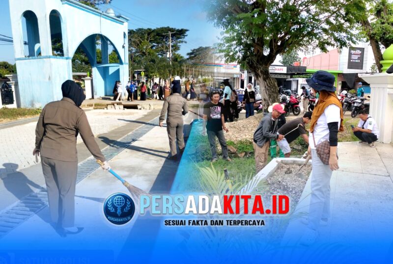 Ratusan aparatur sipil dari berbagai OPD bahu-membahu membersihkan kawasan Eks STQ Unaaha, Mesjid Babussalam, dan Taman Hutan Kota. DLH Konawe mengerahkan seluruh kekuatan untuk menciptakan lingkungan yang bersih, hijau, dan representatif bagi tamu MTQ XXXI Sultra. Aksi kolaborasi ini menjadi bukti kesiapan Konawe menjadi tuan rumah yang berkelas!