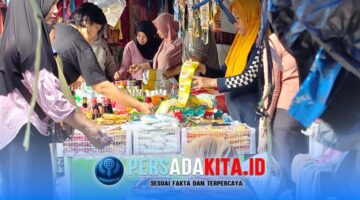 Suasana Pasar Tutuwi Motaha di Kelurahan Asinua, Kecamatan Unaaha, Kabupaten Konawe, terlihat ramai dikunjungi warga pada Rabu (17/6/2026). Pasar ini menjadi pusat transaksi bahan pokok strategis di wilayah Konawe.