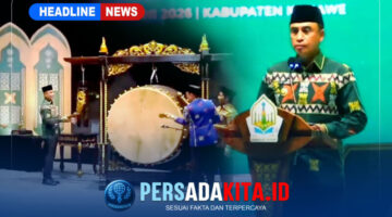 Penjabat Sekretaris Daerah Provinsi Sulawesi Tenggara, Drs. Muhammad Fadlan, M.Si., bersama Bupati Konawe H Yusran Akbar ST saat memukul bedug sebagai tanda resmi dibukanya MTQ ke-31 Sultra di Kabupaten Konawe.