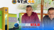 Dr. Abdul Hakim, S.E., M.S. (Kanan) dan Dr. La Ode Hamida, S.E., M.M. (Kiri) saat memberikan keterangan pers terkait target akreditasi Unggul dan program magang Taiwan dari STIE 66 Kendari.
