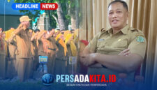 Sekretaris Daerah Kabupaten Konawe, Dr Ferdinand, didampingi pejabat terkait saat memaparkan skema dan jadwal pembayaran gaji ke-13 kepada awak media di ruang rapat Pemda Konawe, Senin (22/6/2026).
