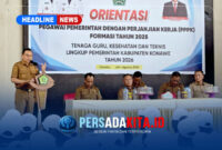 Bupati Konawe, H. Yusran Akbar ST, memberikan sambutan dan arahan kepada peserta Orientasi PPPK Formasi Tahun 2025 di Gedung Wekoila, Unaaha. Dalam sambutannya, ia menekankan pentingnya integritas dan etos kerja untuk mendukung visi pembangunan Konawe. (Foto: Persada Kita.id)