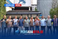 Bupati Konawe H. Yusran Akbar, S.T. (keenam dari kiri) bersama jajaran manajemen PT Charoen Pokphand Indonesia usai pertemuan di Kantor Feedmill Makassar